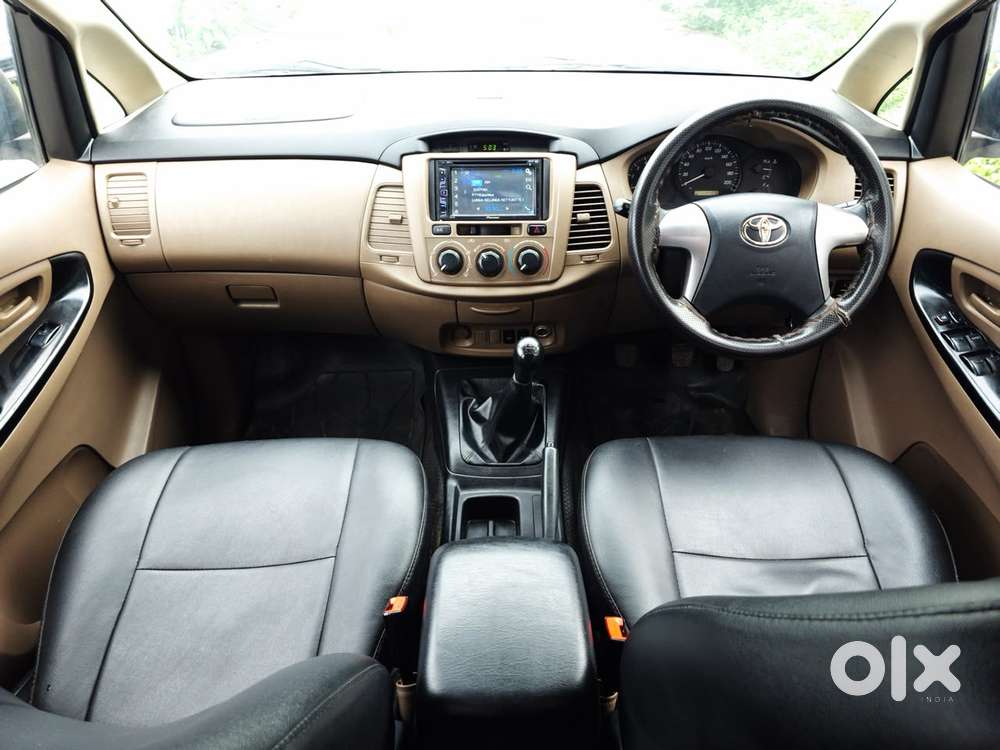 Toyota Innova 2.5 G (diesel) 8 Seater, 2015, Diesel