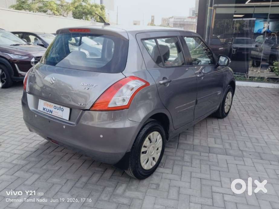Maruti Suzuki Swift Vxi, 2012, Petrol
