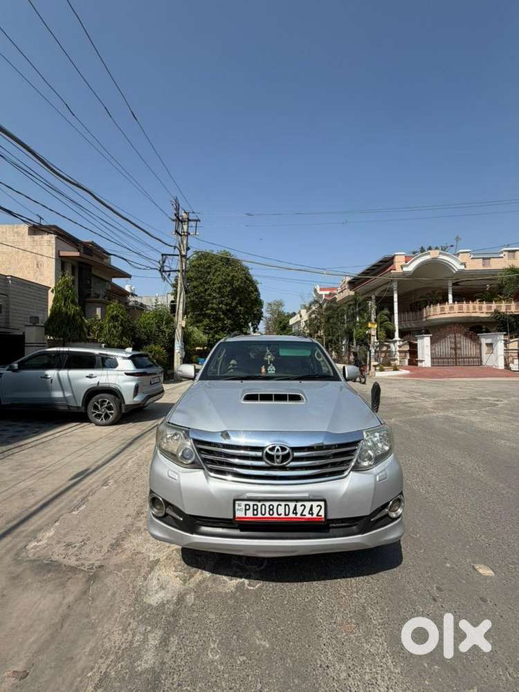 Toyota Fortuner 2012 Diesel 156000 Km Driven