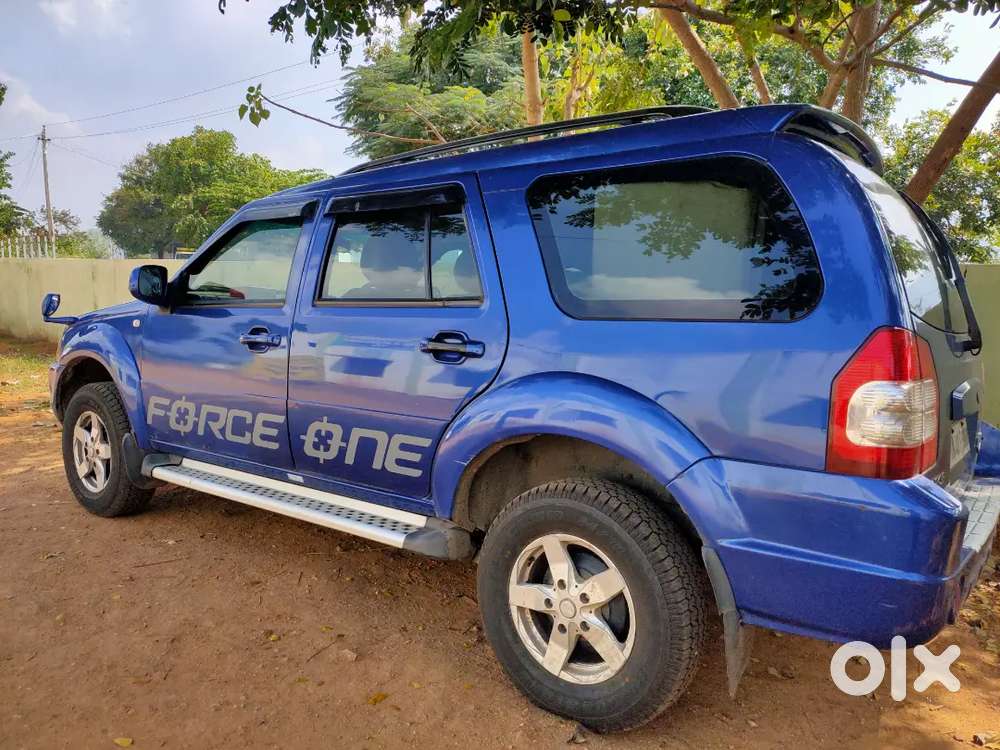 Force Motors Force One 2013