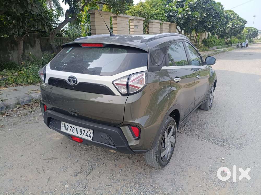 Tata Nexon 1.2 Revotron Xm (s), 2023, Petrol