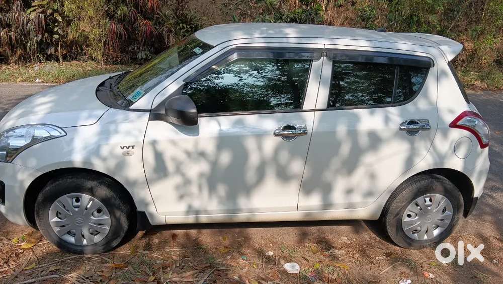 Low Kilometres. Lxi Option.. Air Bag.. Abs.. 2 Door Power Window.