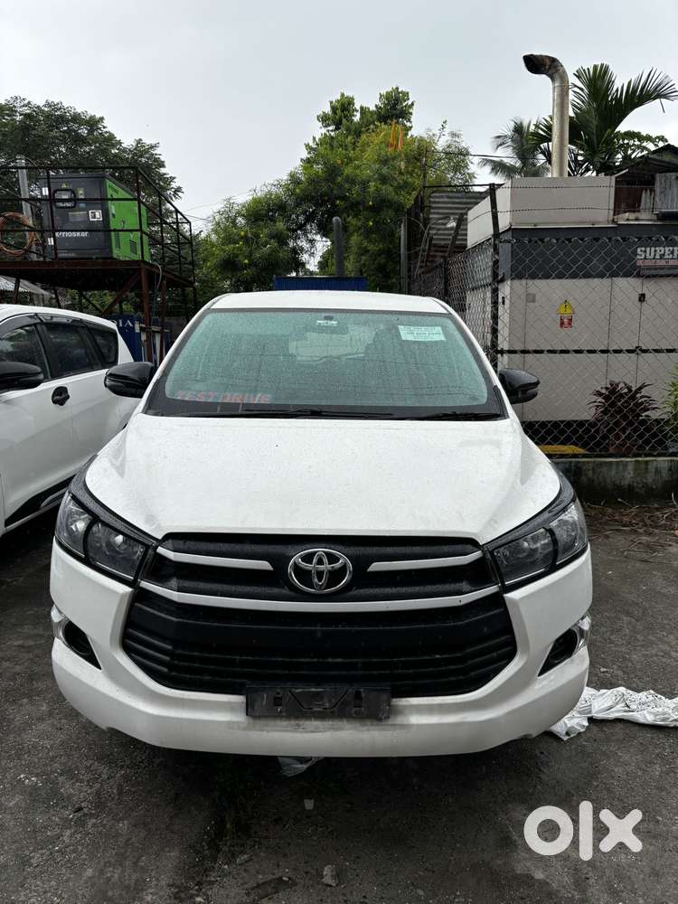 Toyota Innova Crysta 2.4 G Mt 8s, 2017, Diesel