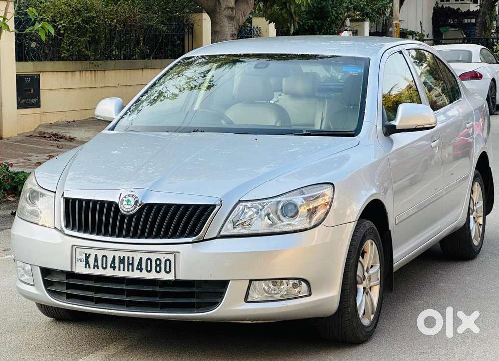 Skoda Laura 1.8 Tsi Ambiente, 2010, Petrol