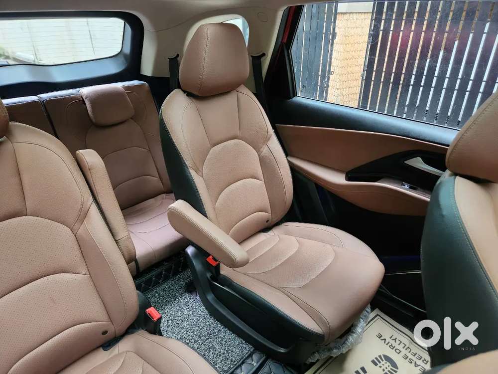 Mg Hector Plus Savvy Pro, 2024, Petrol