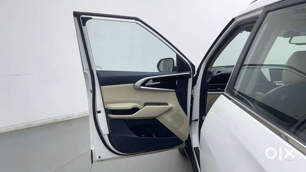 Kia Carens 1.4 Luxury Plus 6 Str, 2022, Petrol