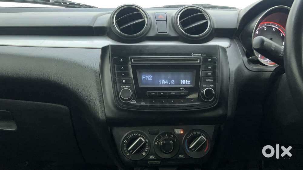 Maruti Suzuki Swift Amt Vvt Vxi, 2018, Petrol