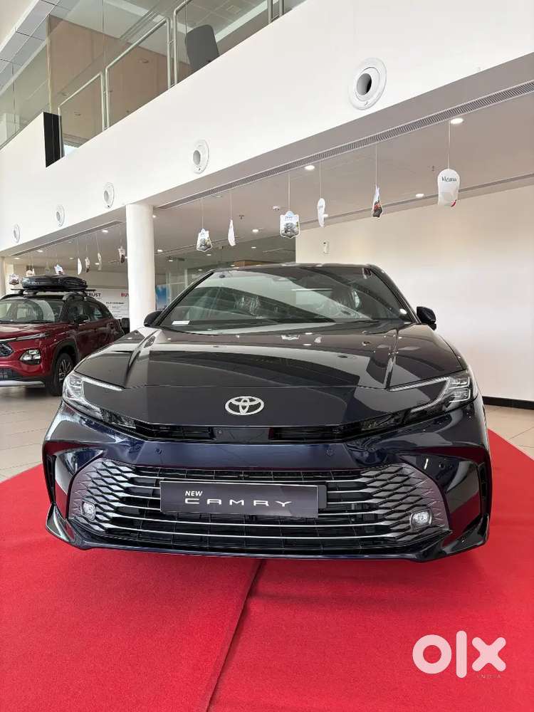 Toyota Camry Hybrid 2026