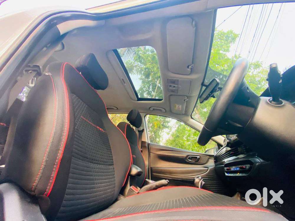 Hyundai I20 Asta (o) 1.2 Ivt Dual Tone, 2023, Petrol