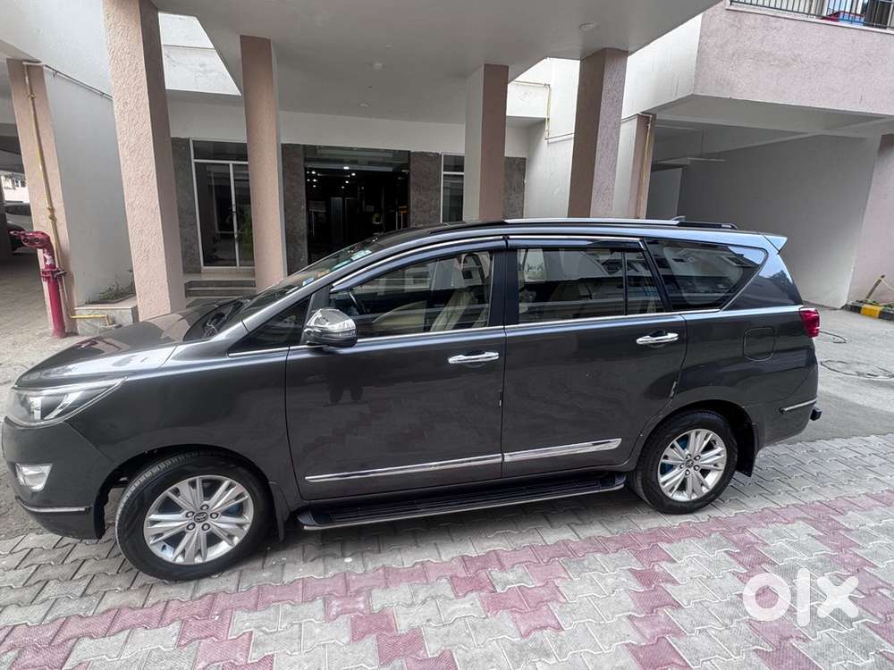 •	Toyota Crysta Gx 8-seater – Immaculate Condition  Single Owner