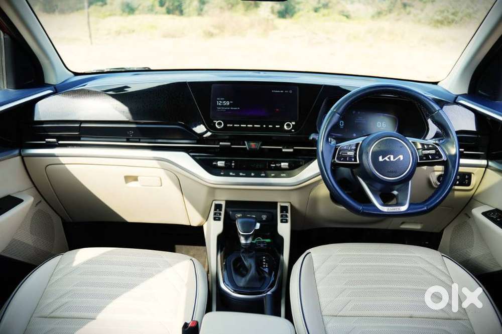 Kia Carens 1.5 Luxury Plus Turbo 7 Str, 2023, Petrol