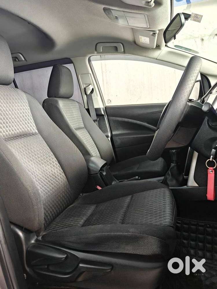 Toyota Innova Crysta 2.4 G Mt 8s, 2022, Diesel