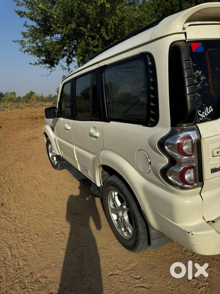 Mahindra Scorpio 2017 Diesel Well Maintained