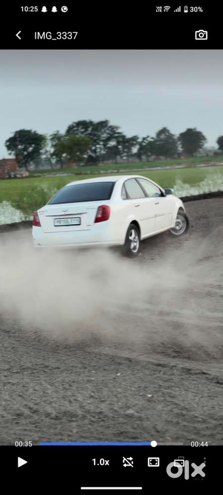 2 Key Avaliable Gud Contion Car Silent Engine