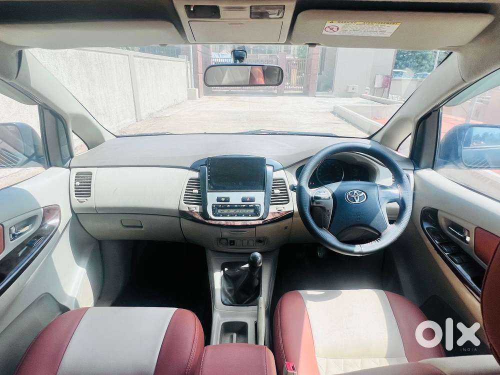Toyota Innova 2.5 V 8 Str, 2013, Diesel