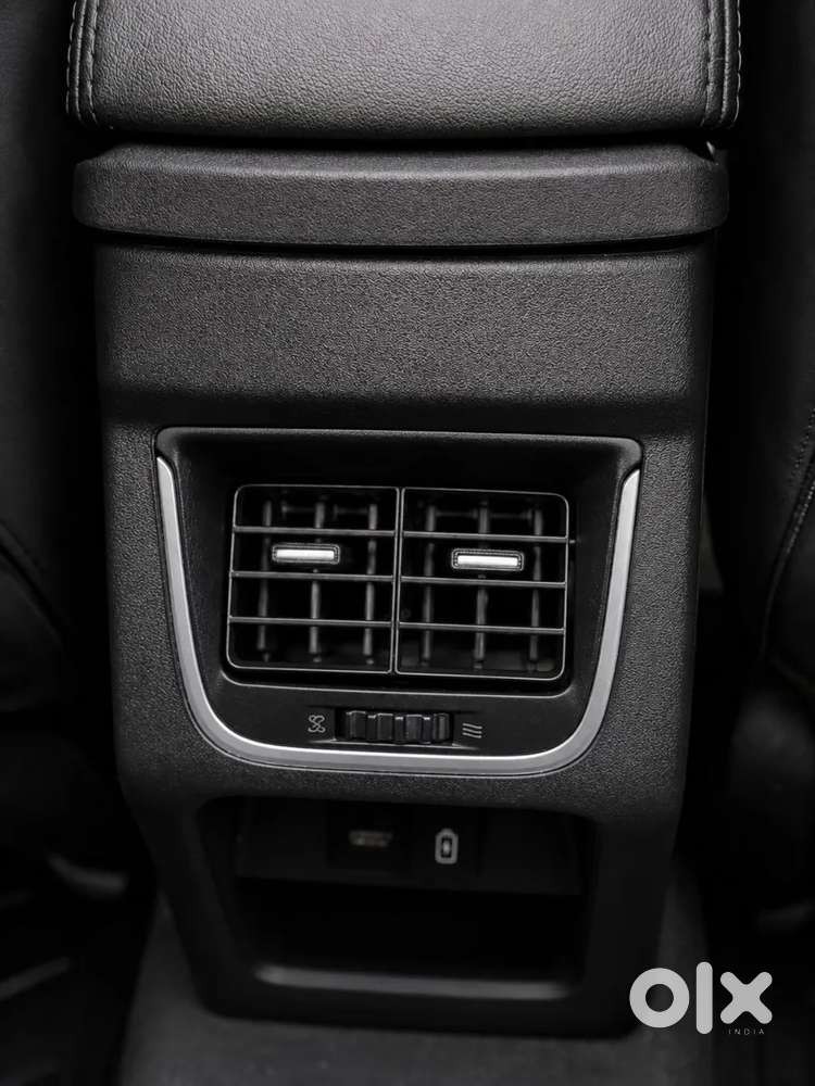 Toyota Urban Cruiser Hyryder 1.5 V Hybrid, 2023, Petrol
