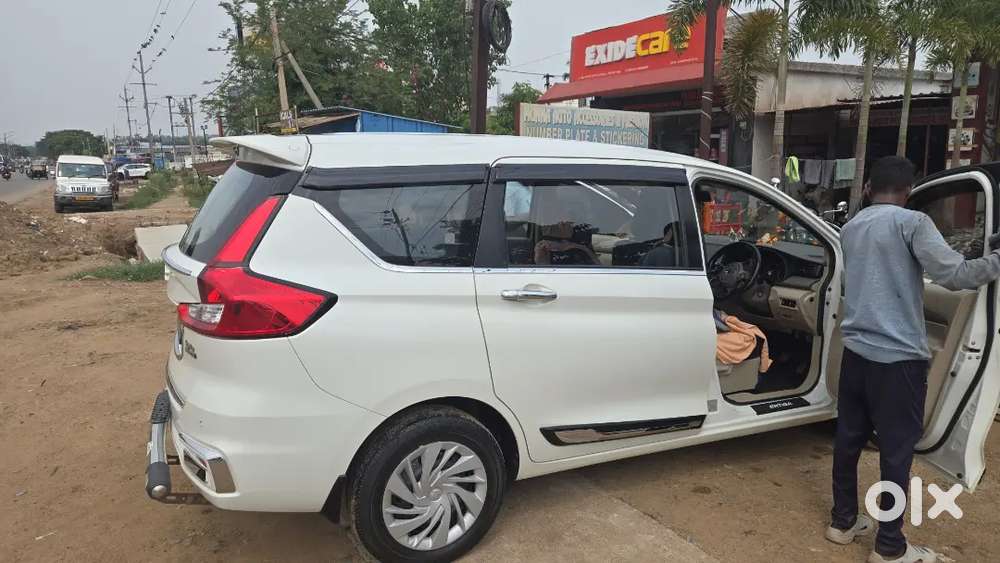 Maruti Suzuki Ertiga 2024 Petrol Well Maintained