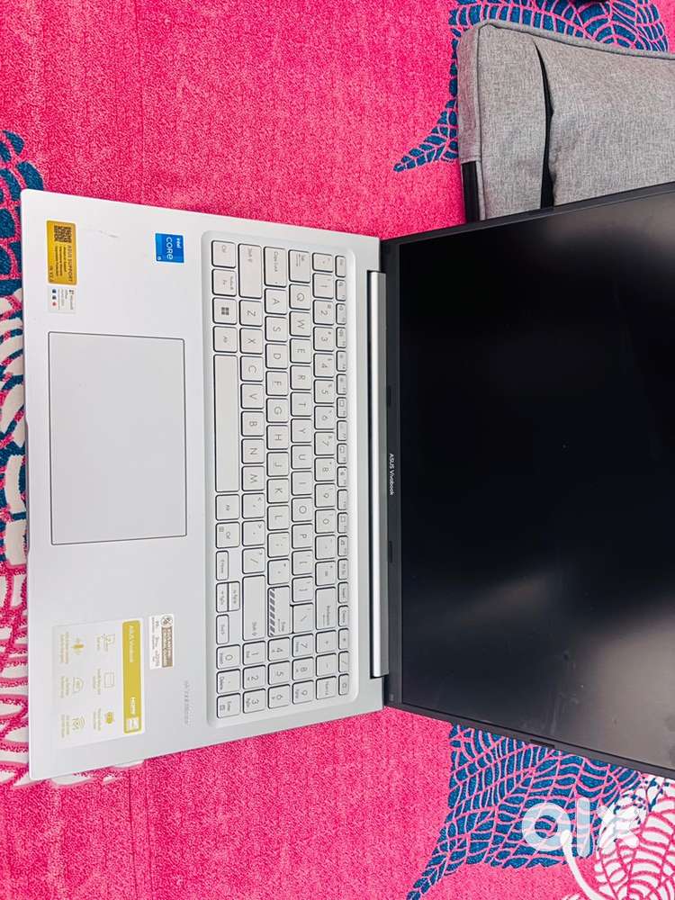 Asus vivobook 16