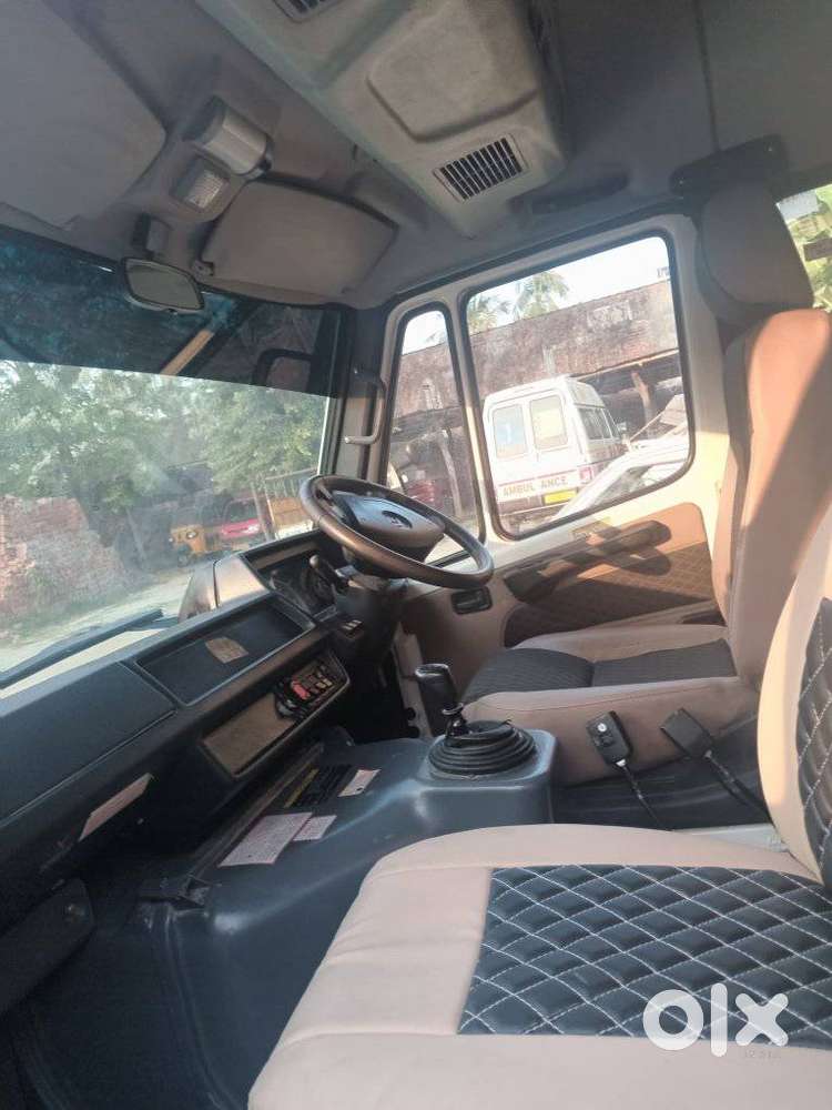 Force Motors Force One