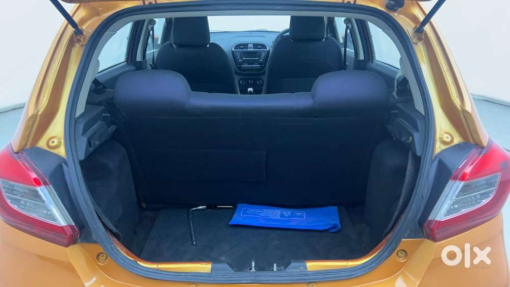 Tata Tiago Xz, 2016, Petrol