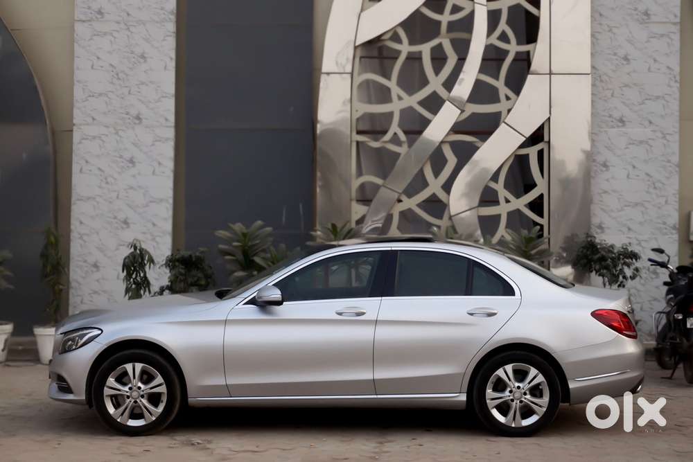 2015 Mercedes-benz C200 Avantgarde  Low Mileage  Panoramic Roof