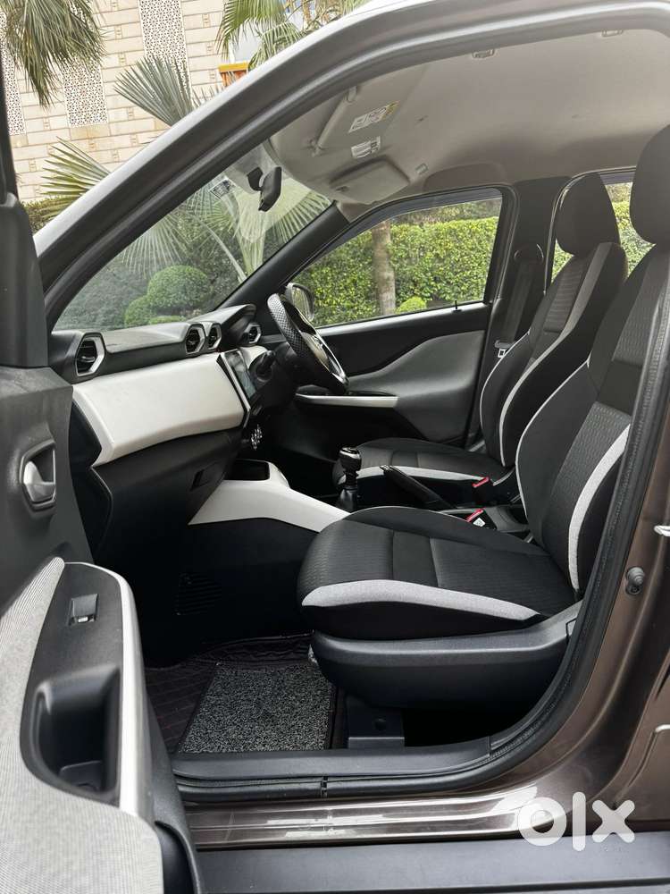 Nissan Magnite 1.0 Xv, 2023, Petrol