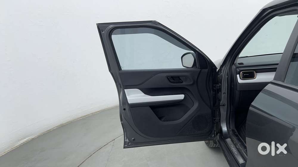 Tata Punch 1.2 Revotron Accomplished Dazzle Pack Amt, 2023, Petrol