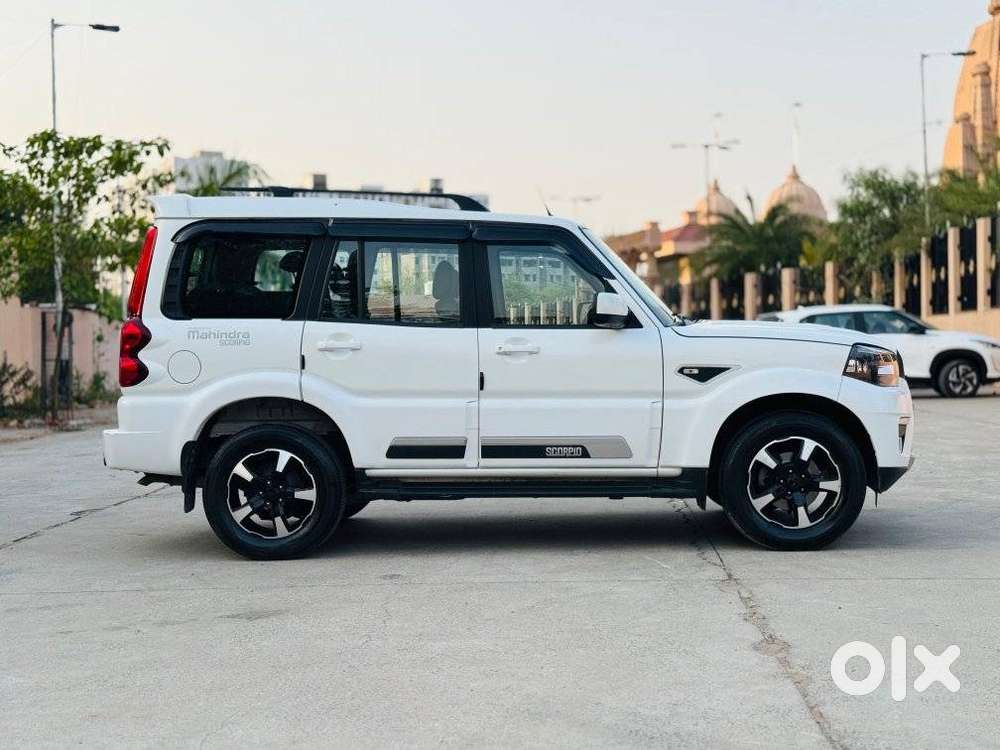 Mahindra Scorpio Classic 2.2 S 11 Mt 7 Cc, 2025, Diesel