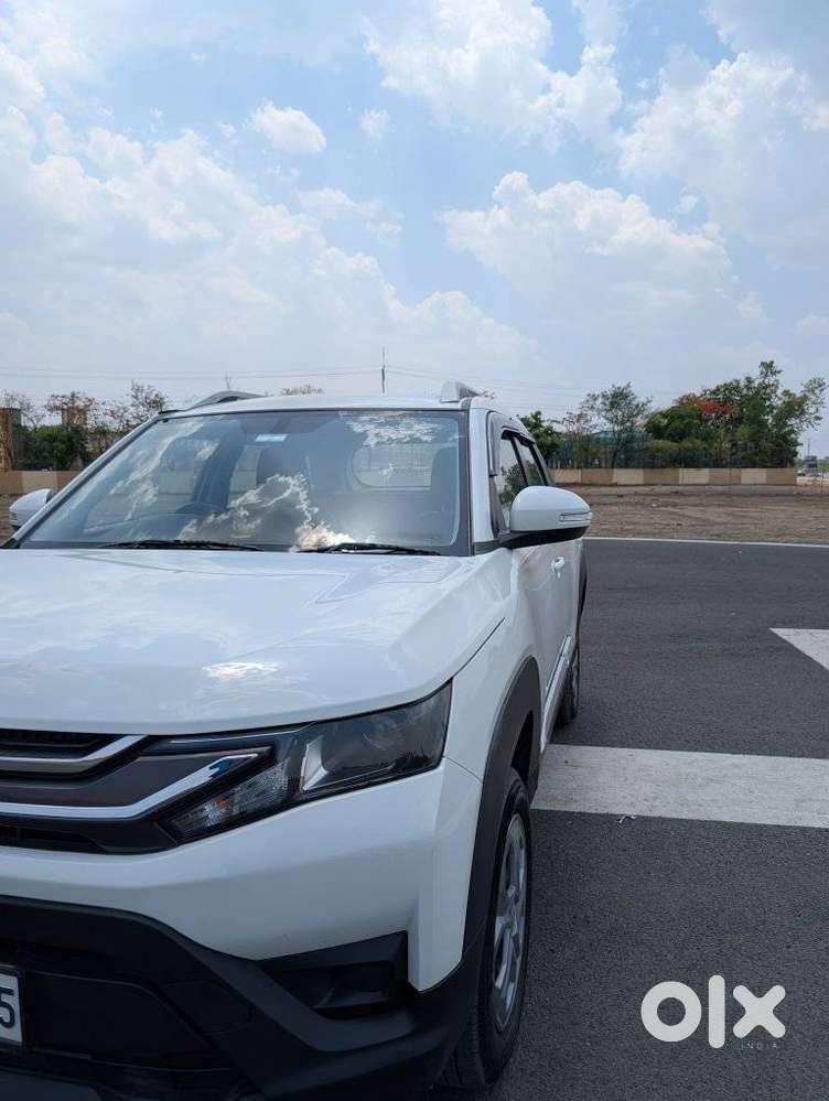 Maruti Suzuki Brezza 1.5 Lxi Smart Hybrid, 2024, Petrol