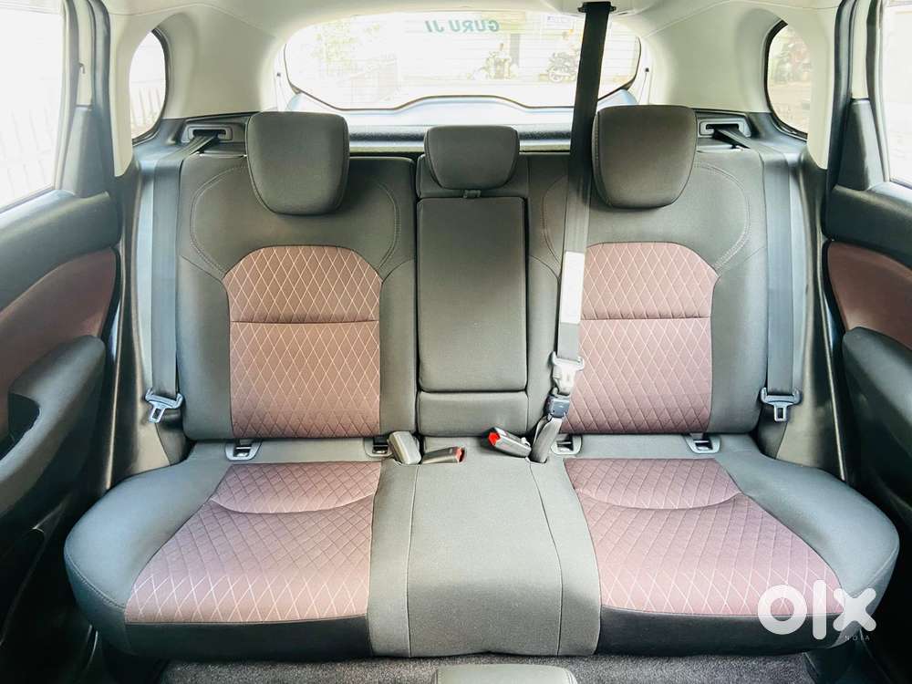 Maruti Suzuki Grand Vitara 1.5 Delta Smart Hybrid At, 2025, Petrol