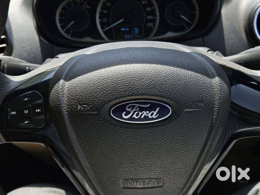 Ford Figo Aspire Titanium Blu, 2015, Petrol