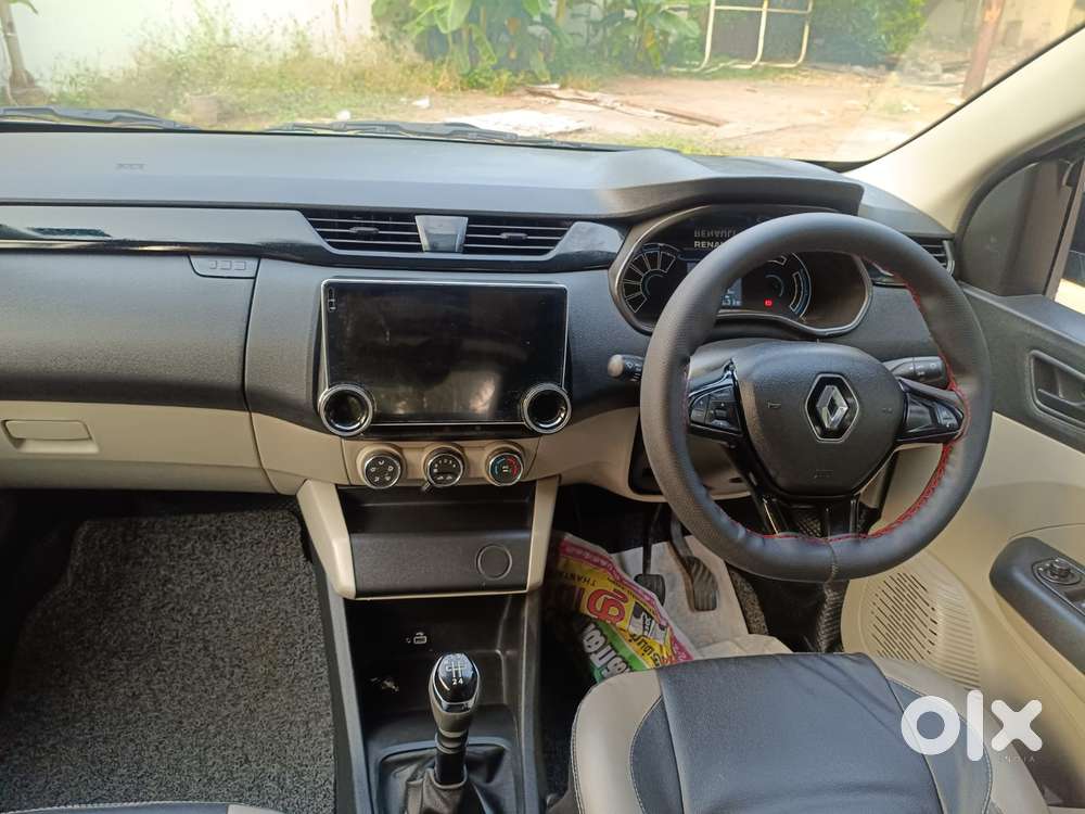 Renault Triber Rxt, 2022, Petrol