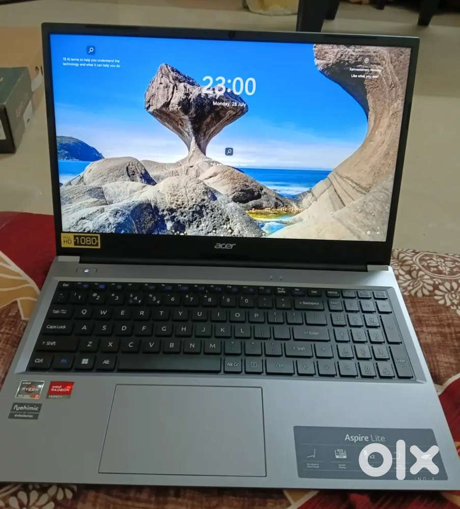 ONE MONTH OLD ACER ASPIRE LITE METAL 2026