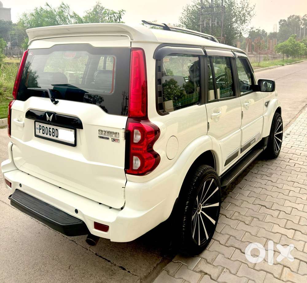 Mahindra Scorpio Classic 2.2 S 11 Mt 7 Str, 2023, Diesel