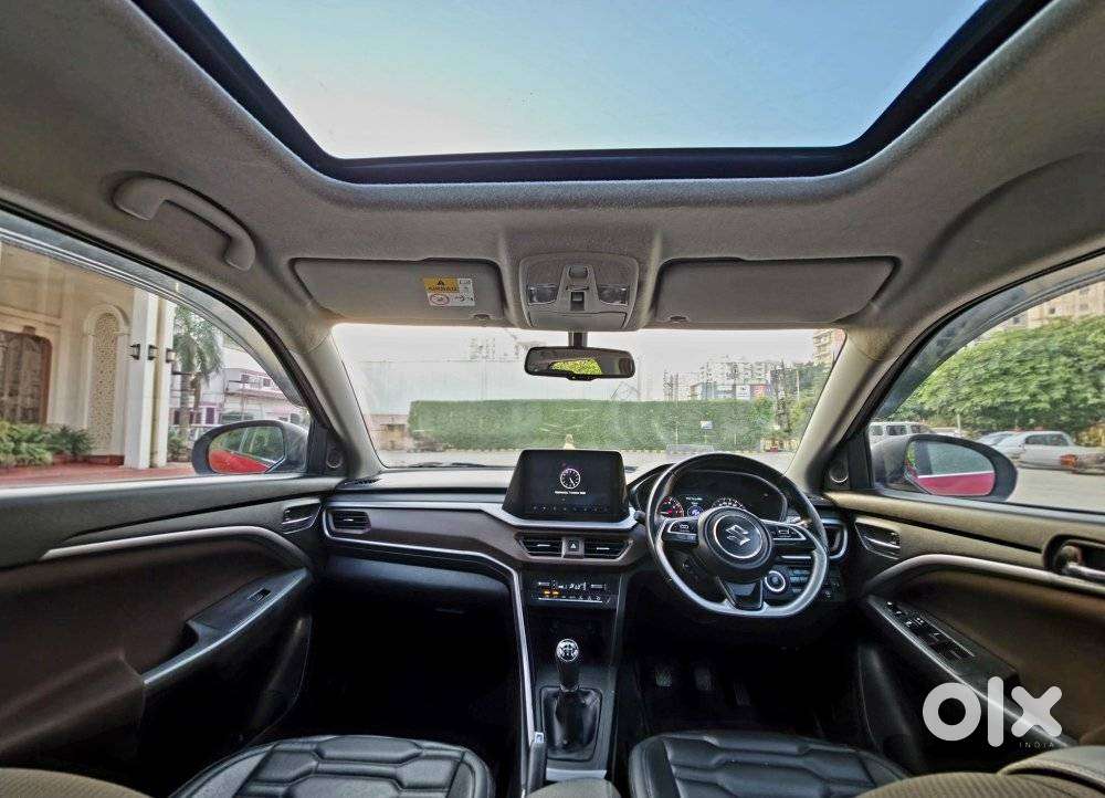 Maruti Suzuki Brezza 1.5 Zxi Smart Hybrid Dual Tone, 2022, Petrol