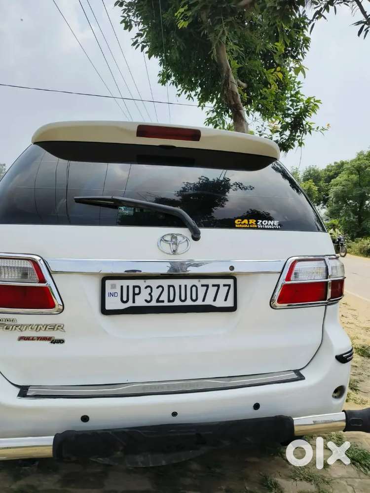 Toyota Fortuner 2011 Model