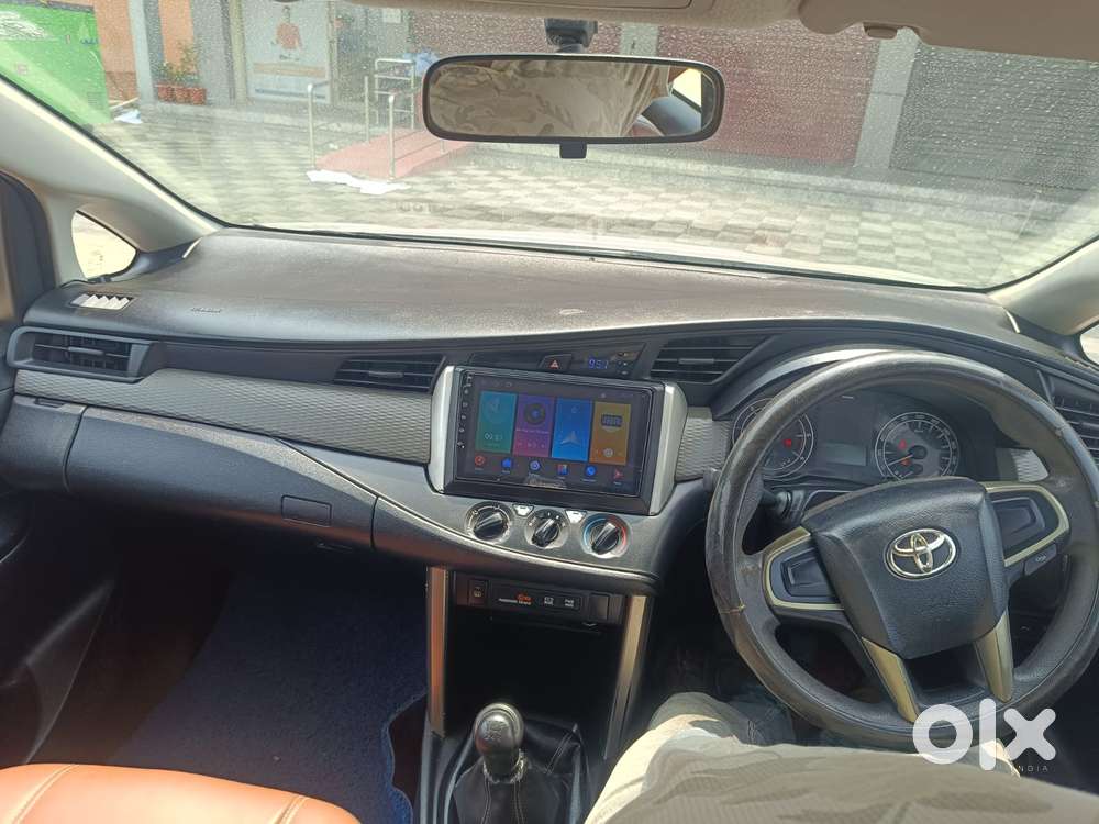 Toyota Innova Crysta 2.4 G Mt 8s, 2017, Diesel