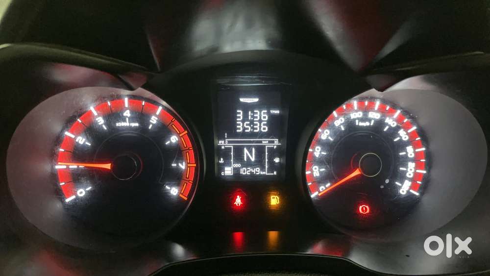 Mahindra Xuv300 W6, 2023, Petrol