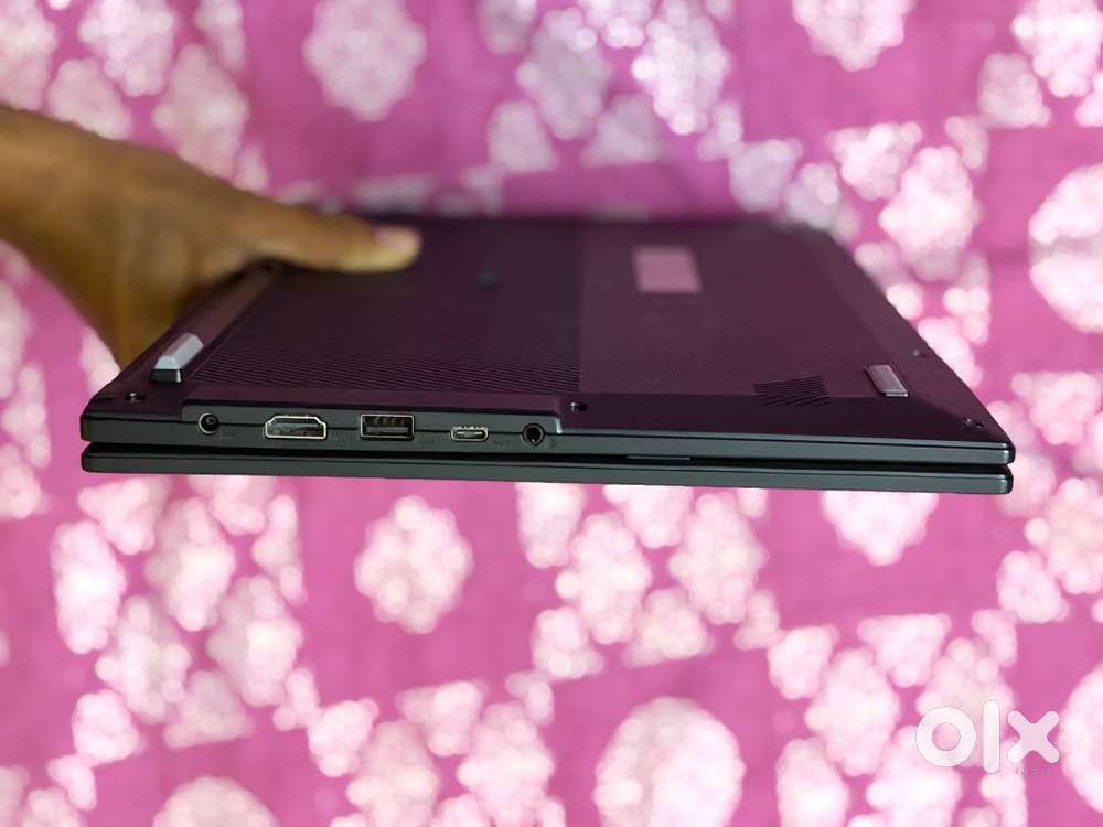 ASUS VIVIBOOK 5 RYZEN,16GB RAM,1 YEAR OLD, HIGH PERFORMANCE LAPTOP.