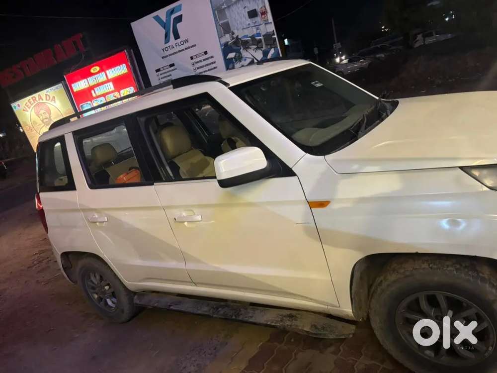 Mahindra Tuv 300 2019 Amt