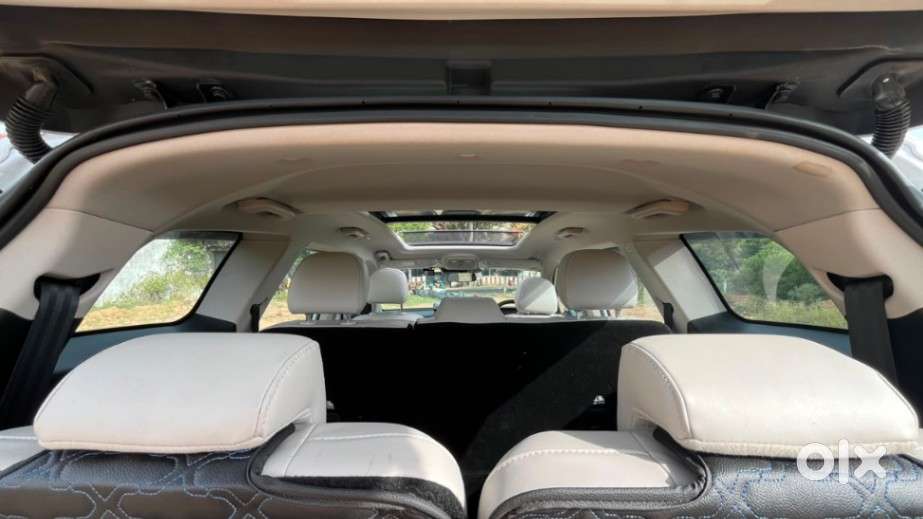 Mahindra Xuv700 2.0 Ax 7 Petrol At Str, 2024, Petrol