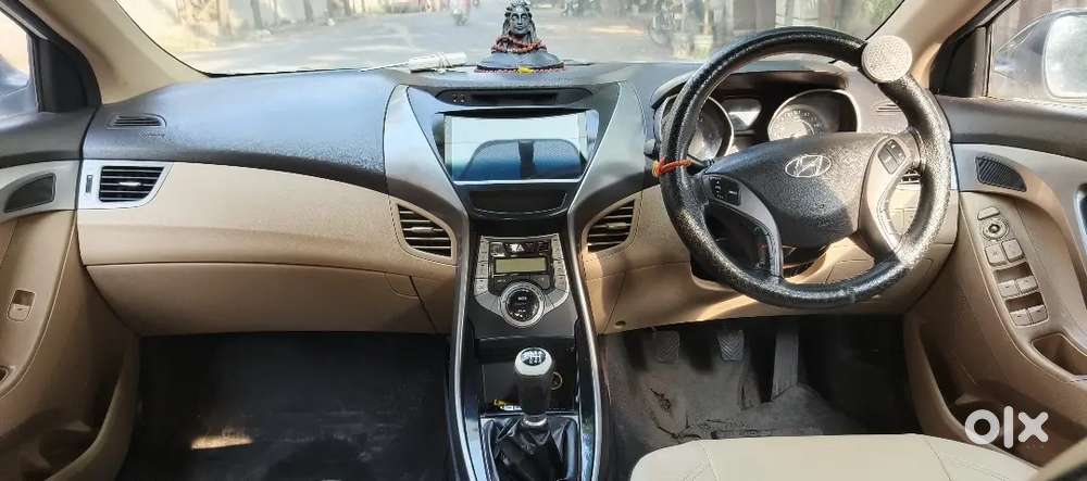 Hyundai New Elantra 2012