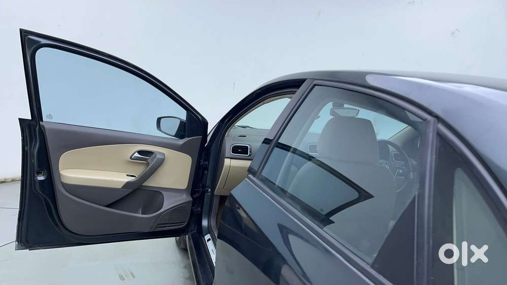 Volkswagen Vento 1.2 Tsi Highline At, 2017, Petrol