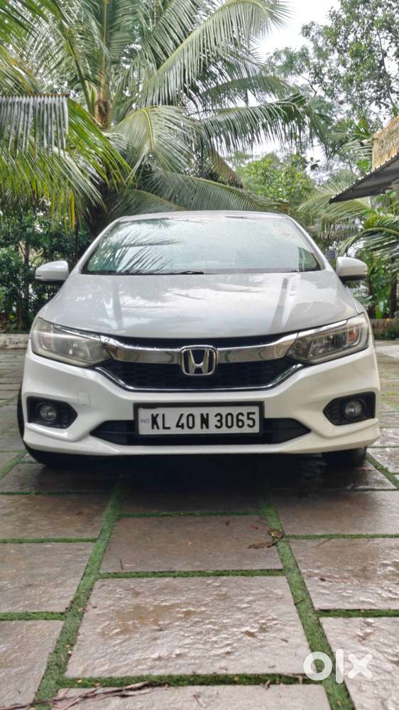 Honda City 2017 Diesel Well Maintained. Brokers Excuse