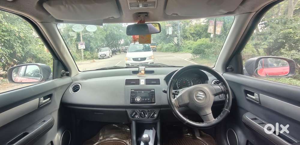Maruti Suzuki Swift Vxi Bsiv, 2011, Petrol