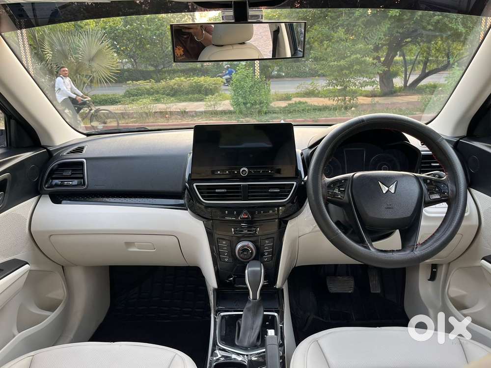 Mahindra Xuv 3xo Mx3, 2024, Petrol