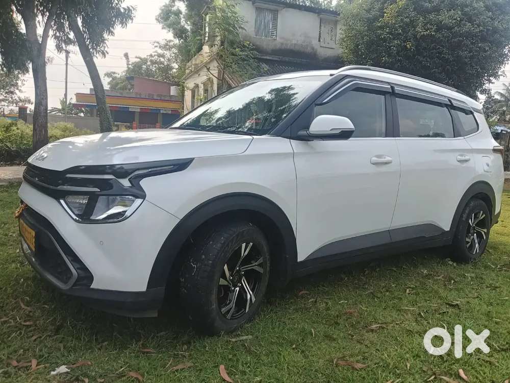 Kia Carens Luxury 2024