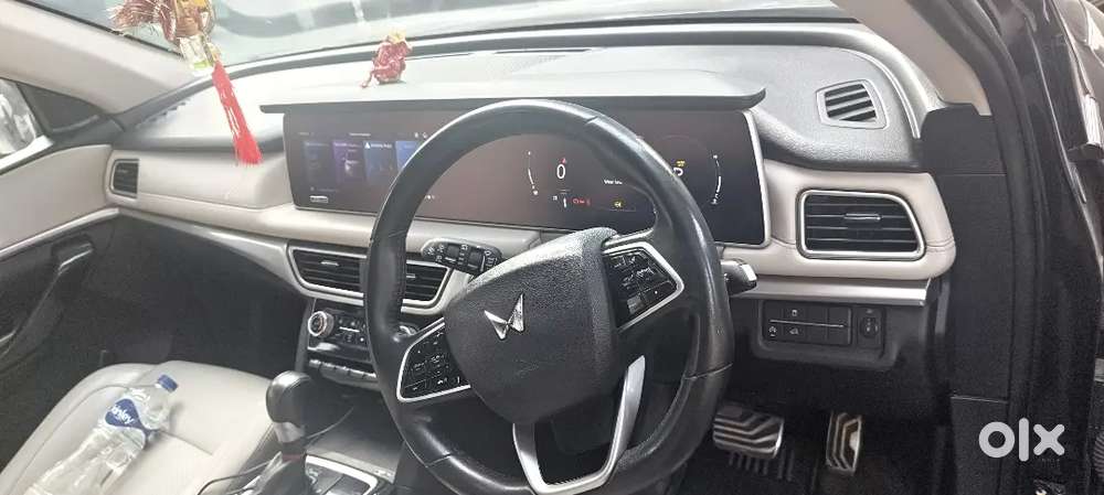 Mahindra Xuv700 Ax7l 2023