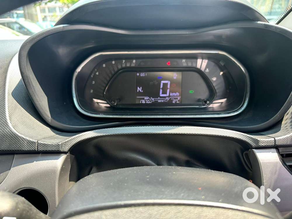 Tata Nexon 1.2 Revotron Xma Amt (s), 2020, Petrol