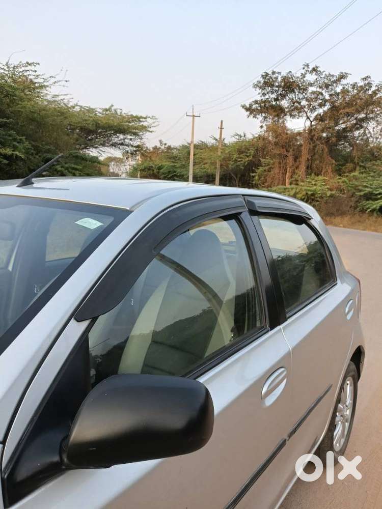 Toyota Etios Liva 2011-2012 V, 2011, Petrol